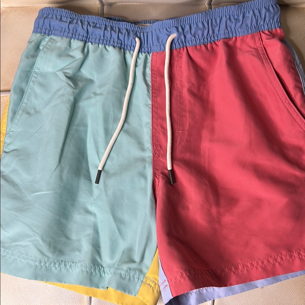 Lightly used American eagle XS Colorblock Swim Shorts
